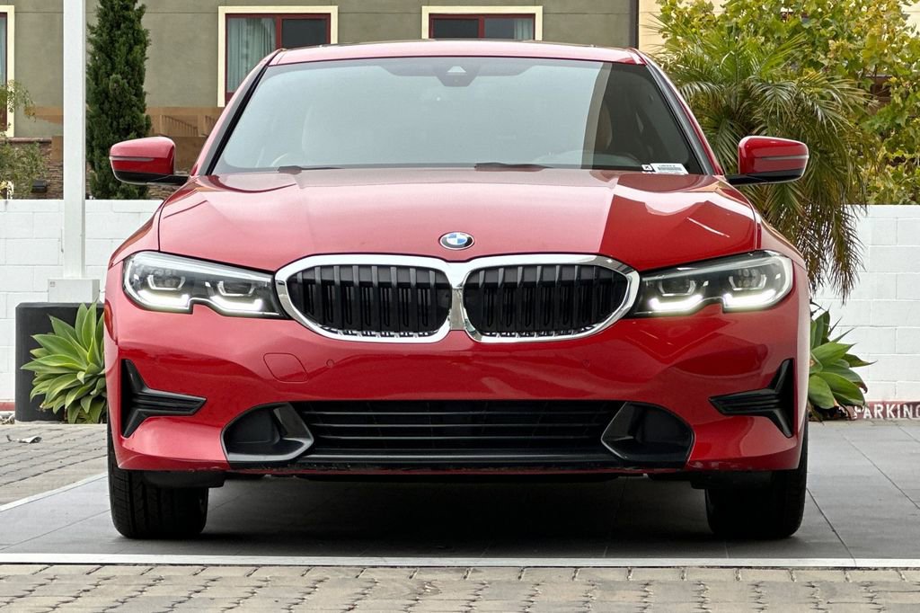 Used 2022 BMW 330i Sedan w/ Driving Assistance Package image 8