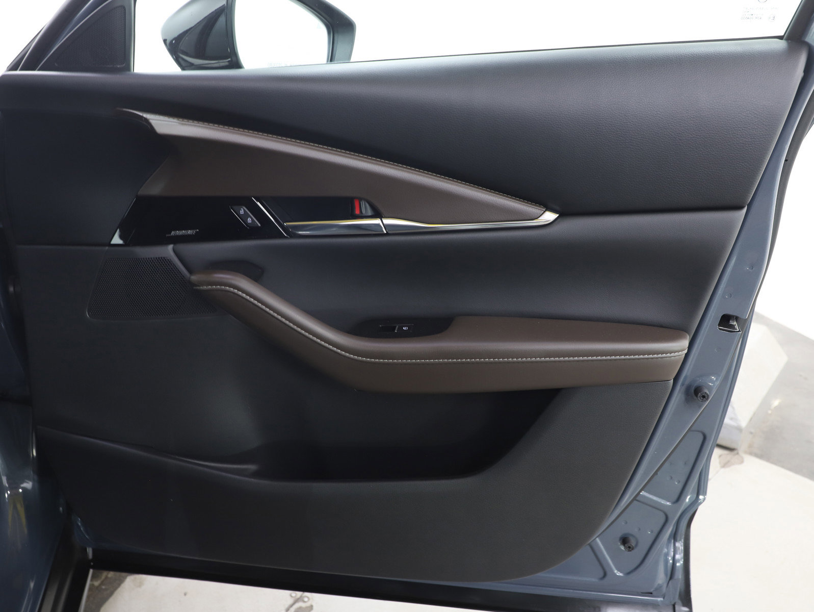 Used 2023 MAZDA CX-30 2.5 Turbo w/ Premium Package image 12