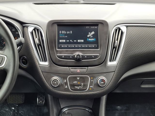 Used 2018 Chevrolet Malibu LT FWD image 16