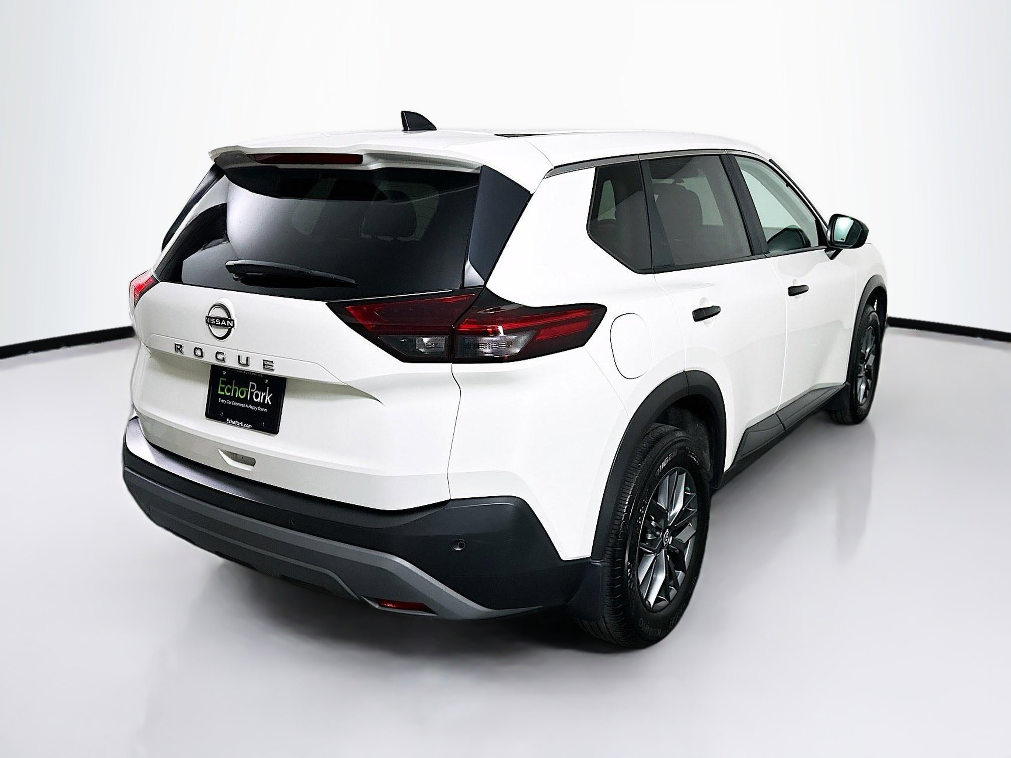 Used 2023 Nissan Rogue S image 9