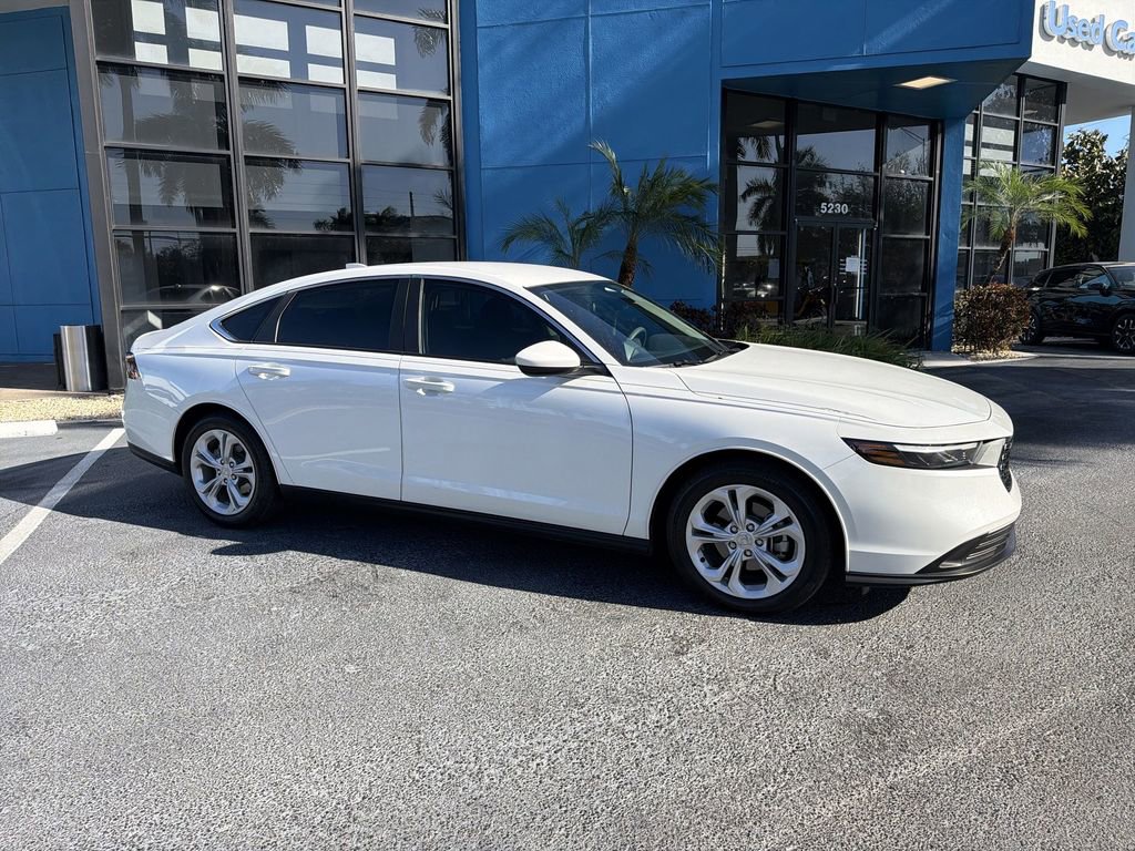 Certified 2025 Honda Accord LX image 4