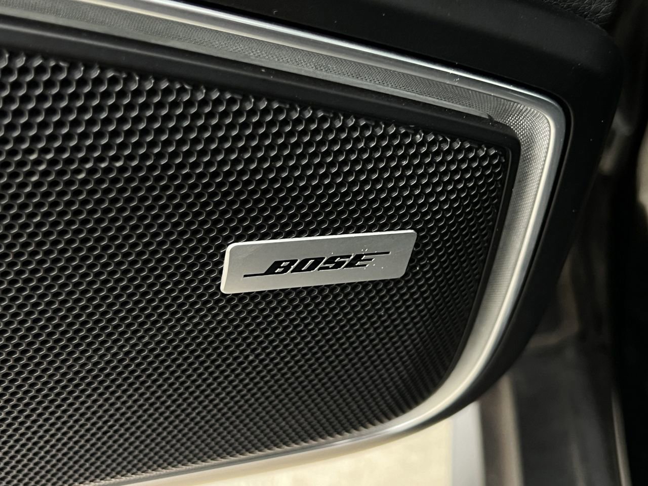 Used 2022 Porsche Panamera Platinum Edition image 19