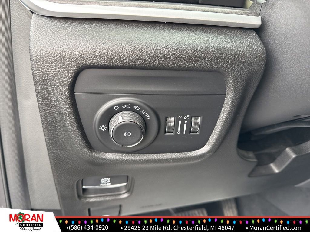 Used 2022 Jeep Grand Cherokee Limited w/ Trailer Tow Prep Group (B) image 18