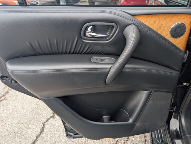 Used 2013 INFINITI QX56 4WD image 18