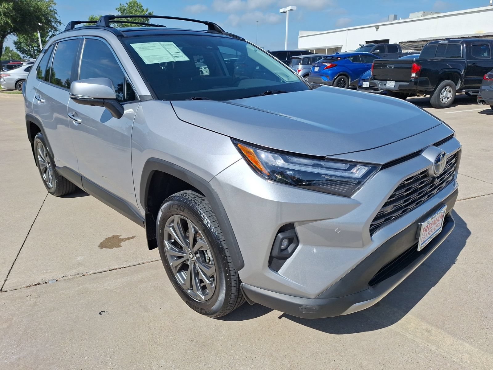 Used 2023 Toyota RAV4 Limited AWD/4WD image 8