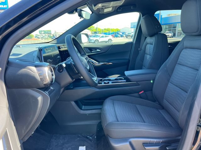 New 2026 Chevrolet Equinox LT w/ Safety and Technology Package AWD/4WD image 3