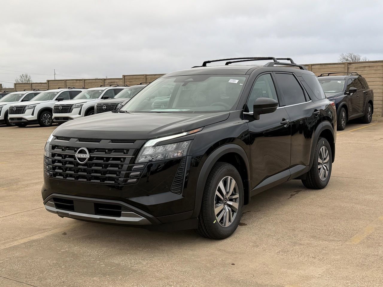 New 2026 Nissan Pathfinder SL FWD image 2