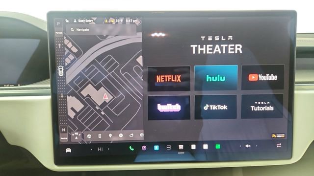 Used 2022 Tesla Model X Plaid image 50