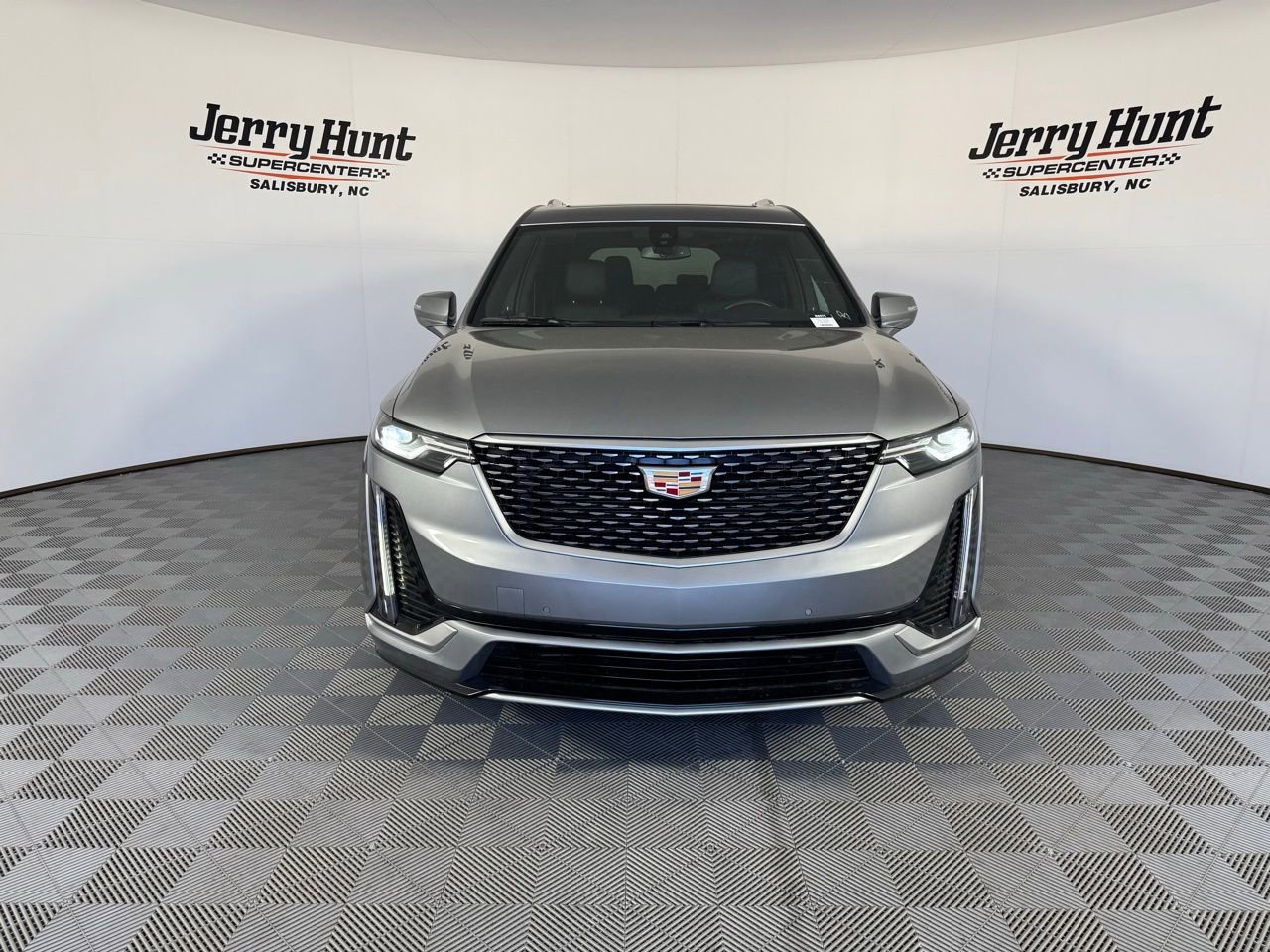 Used 2024 Cadillac XT6 Luxury image 7