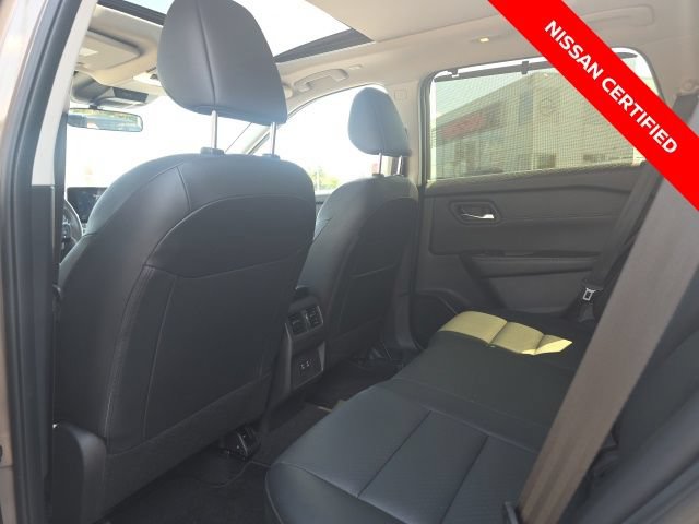 Certified 2024 Nissan Rogue SV w/ SV Premium Package AWD/4WD image 17