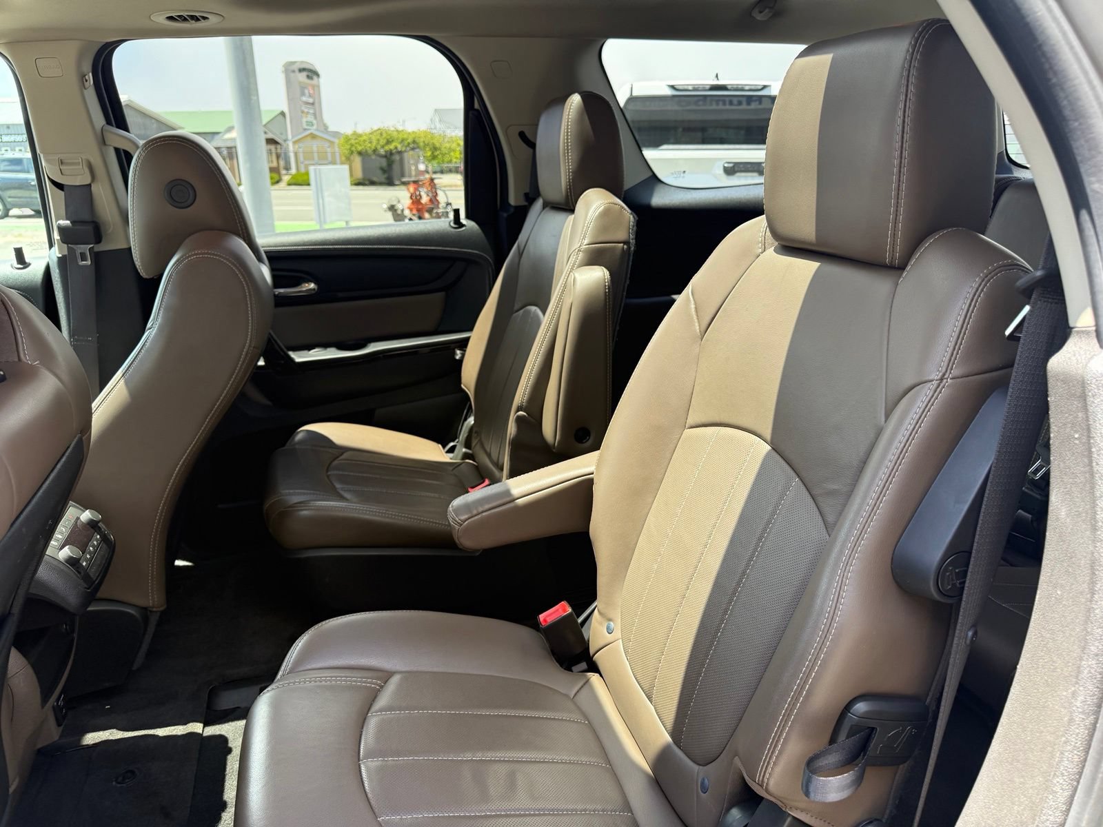 Used 2015 GMC Acadia SLT AWD/4WD image 25