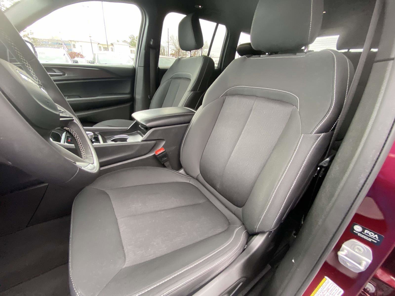 Certified 2024 Jeep Grand Cherokee Laredo X image 14