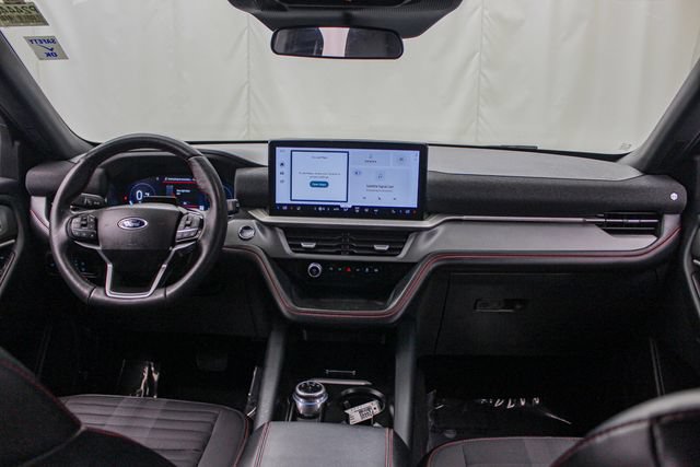 Certified 2025 Ford Explorer ST-Line AWD/4WD image 26