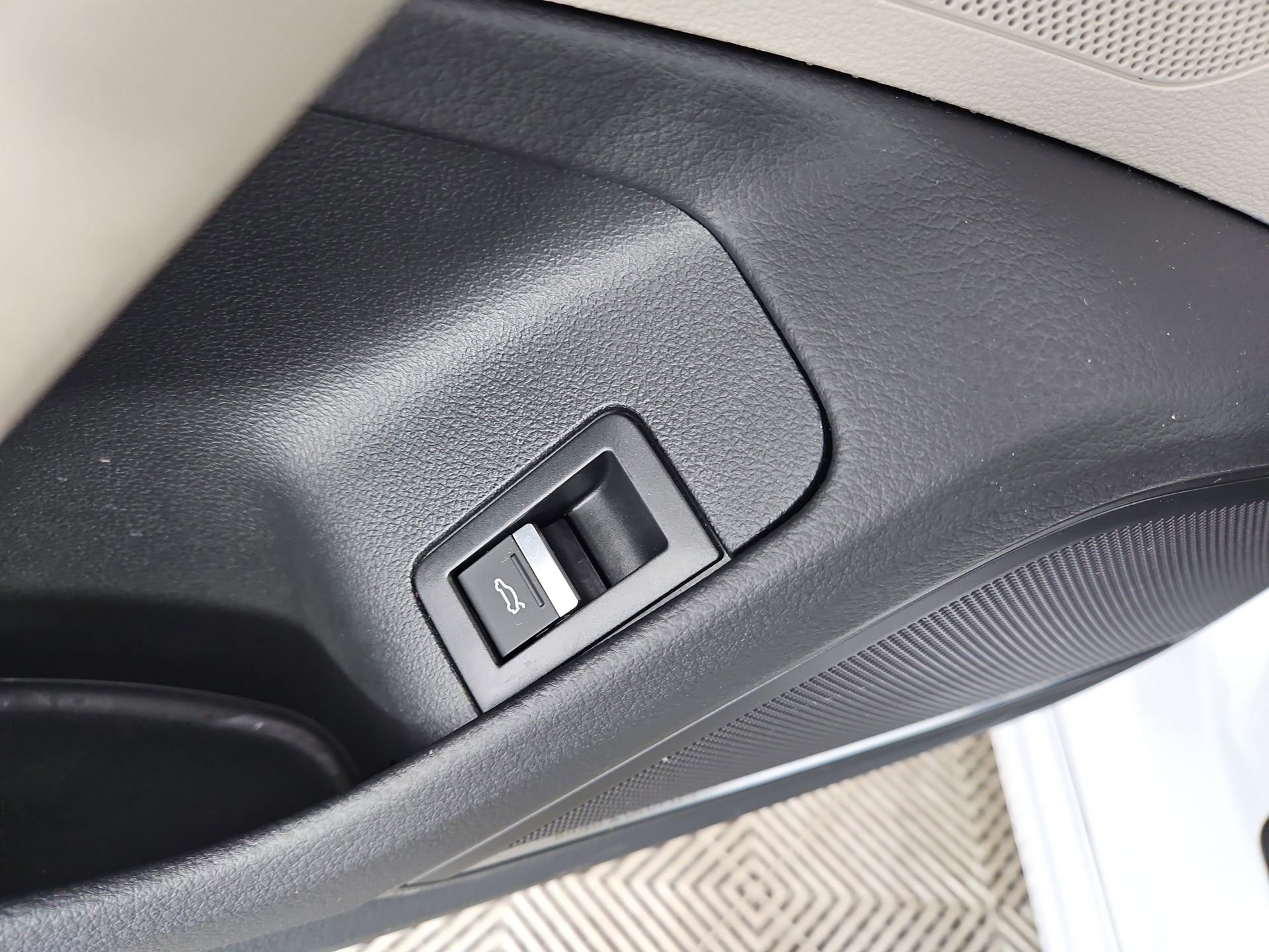 Certified 2025 Audi A6 Premium Plus w/ Premium Plus Package image 24