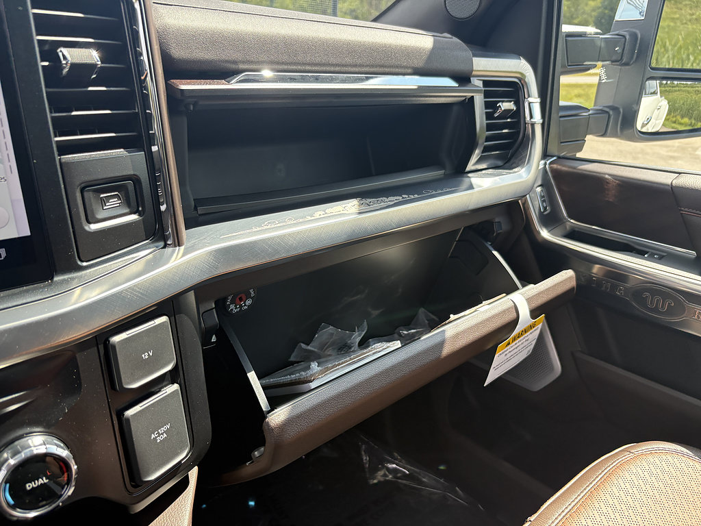 New 2026 Ford F350 King Ranch w/ Chrome Package AWD/4WD image 34