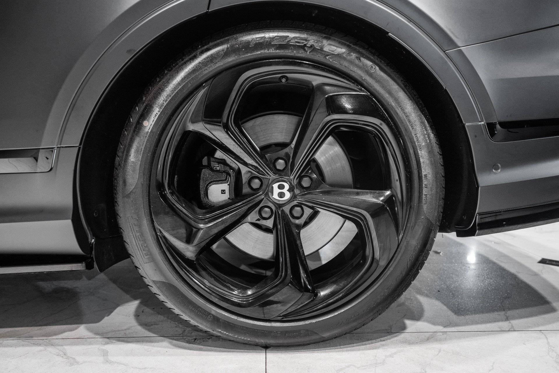 New 2024 Bentley Bentayga AWD/4WD image 14