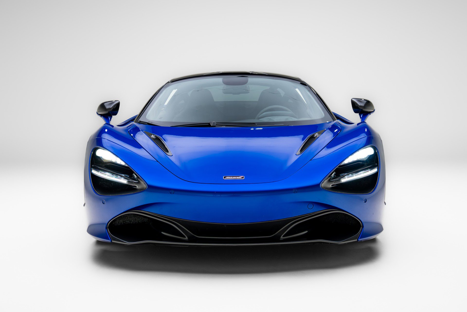 Used 2018 McLaren 720S Performance RWD image 3