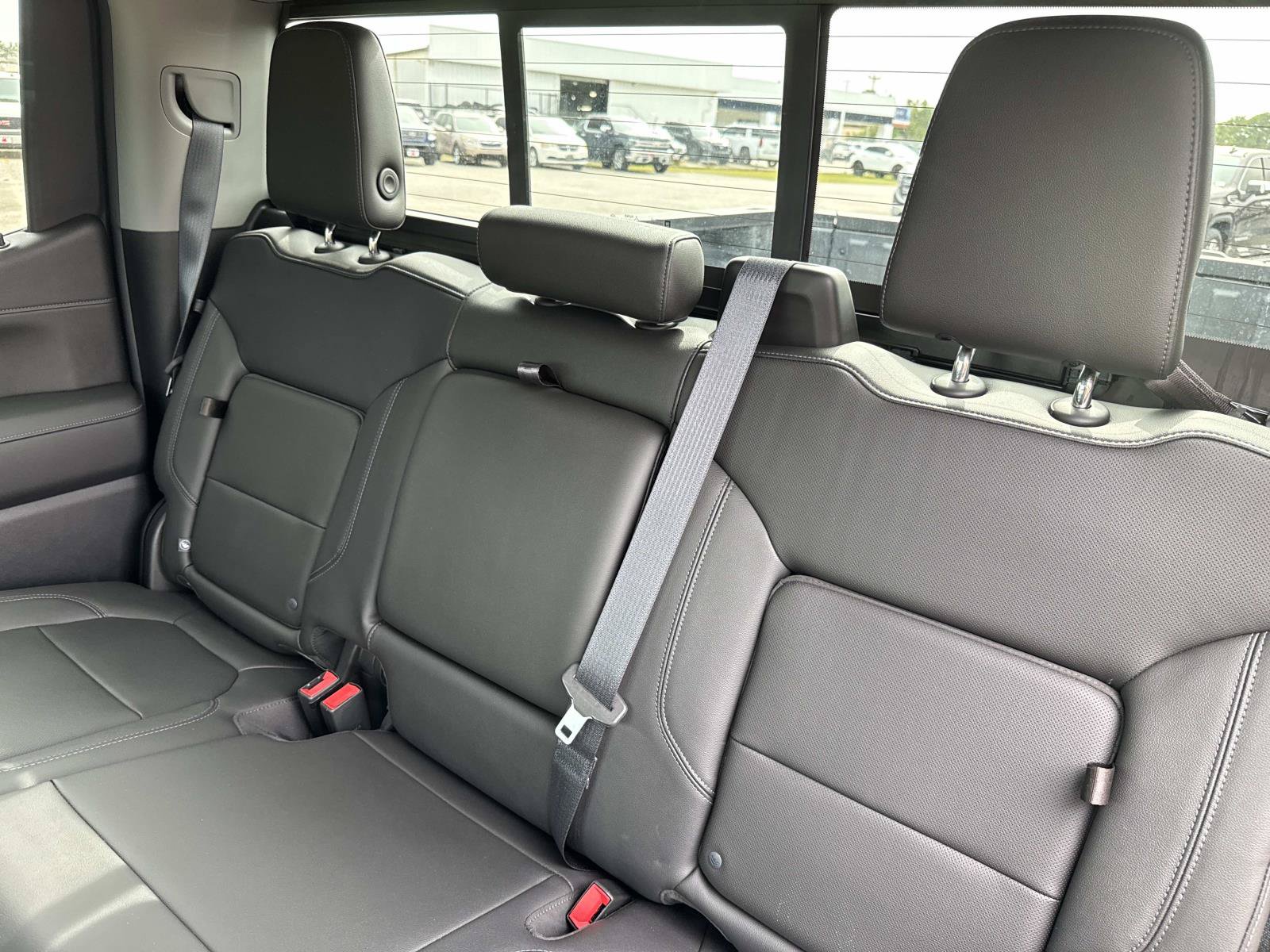 Used 2019 GMC Sierra 1500 SLT w/ SLT Premium Plus Package AWD/4WD image 17