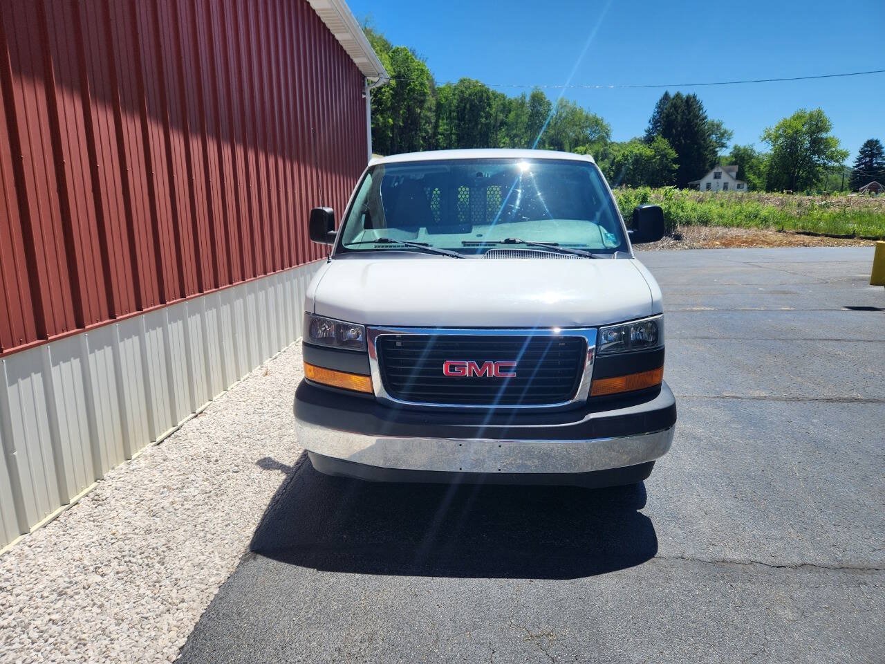 Used 2017 GMC Savana 2500 RWD image 6