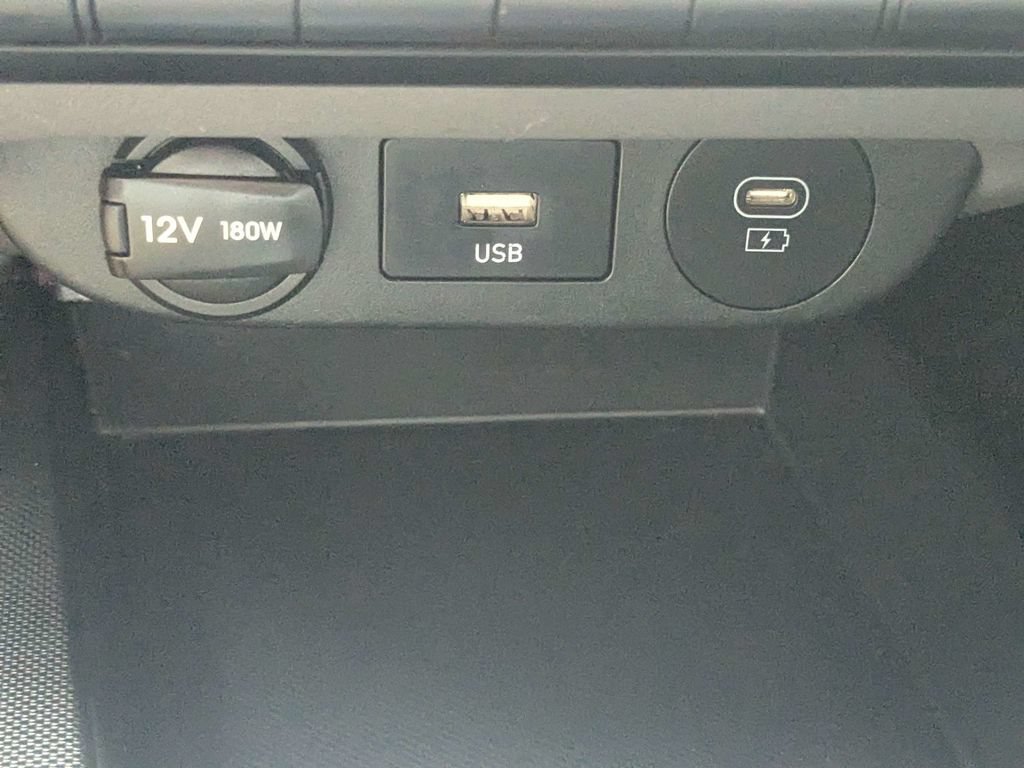 Used 2024 Hyundai Elantra SEL FWD image 23