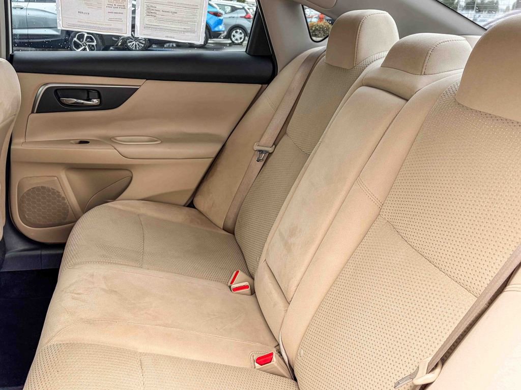 Used 2015 Nissan Altima 2.5 SV w/ Convenience Package image 37