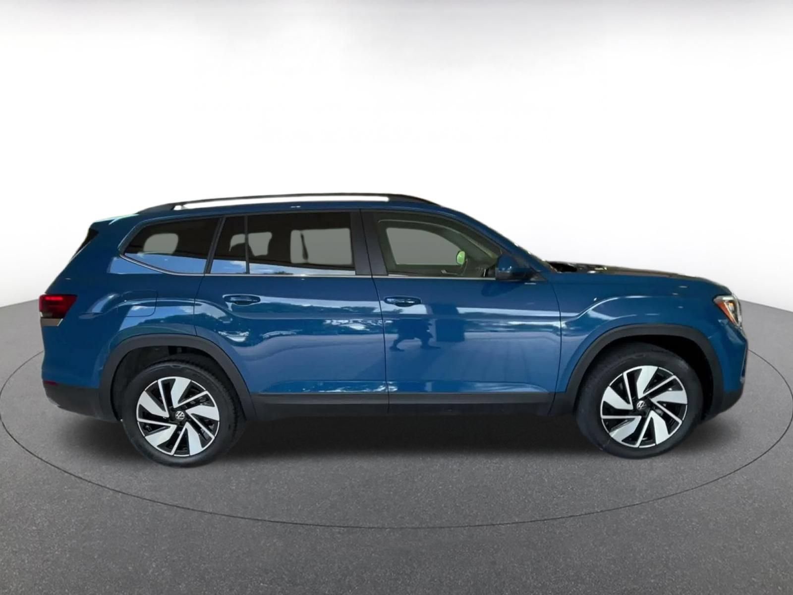 Used 2026 Volkswagen Atlas SE AWD/4WD image 13