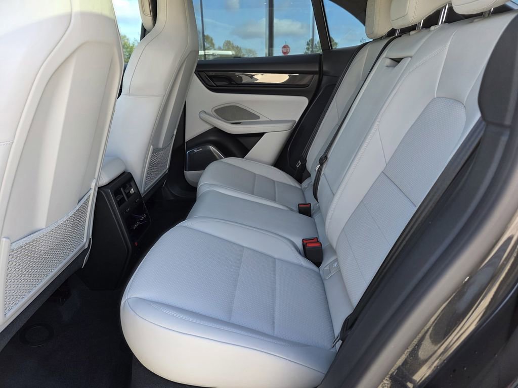 New 2025 Porsche Macan Turbo Electric AWD/4WD image 24