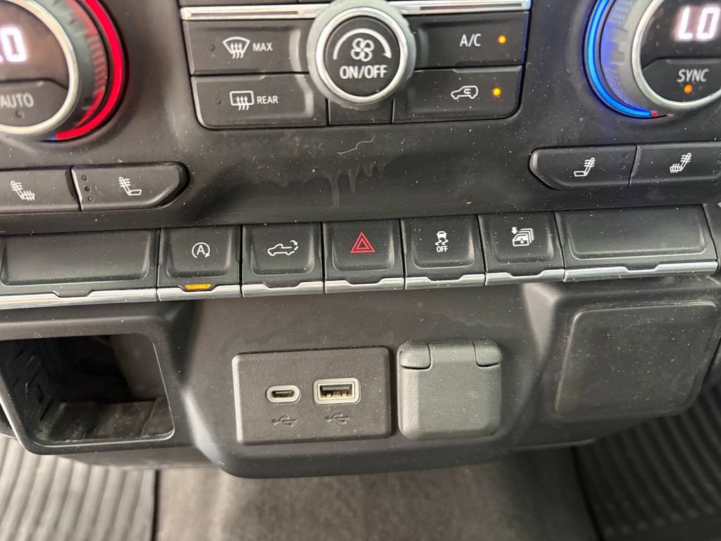 Used 2021 Chevrolet Silverado 1500 LT AWD/4WD image 10