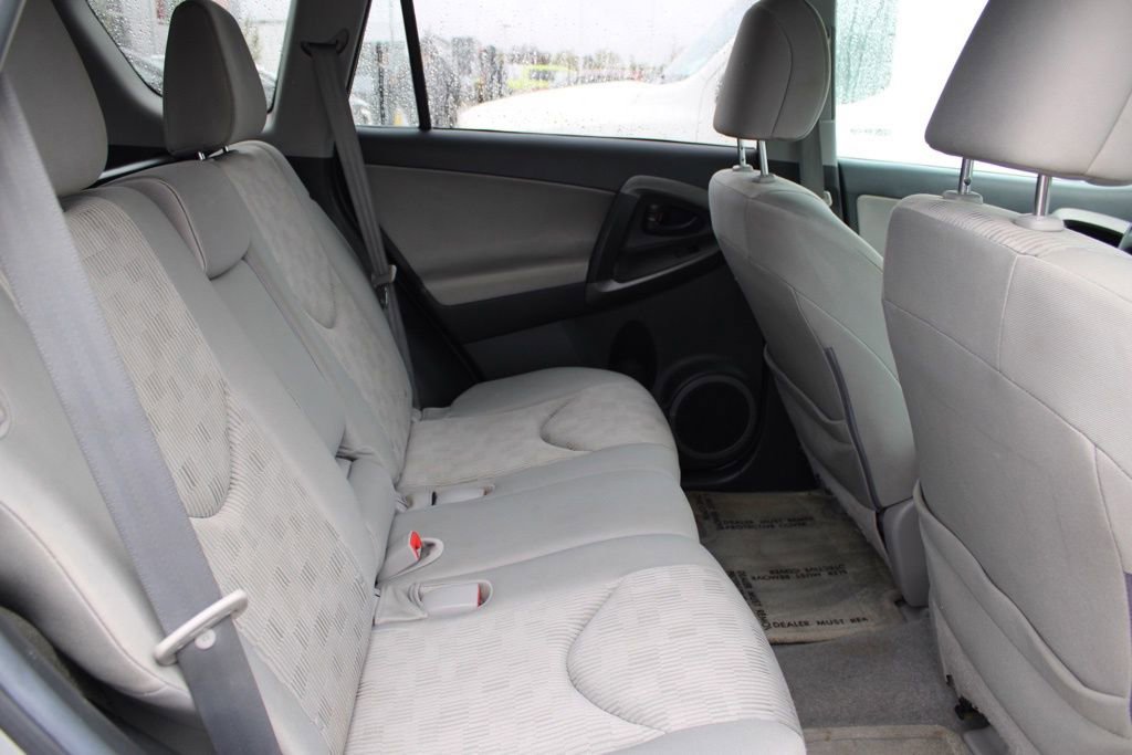 Used 2012 Toyota RAV4 FWD image 21