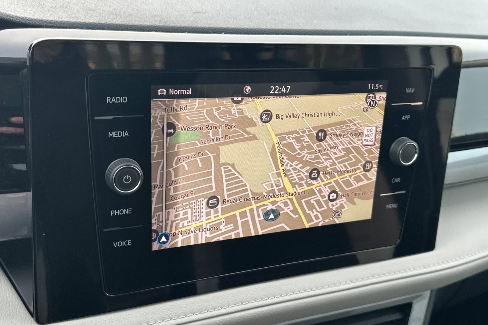 New 2026 Volkswagen Taos SEL image 19