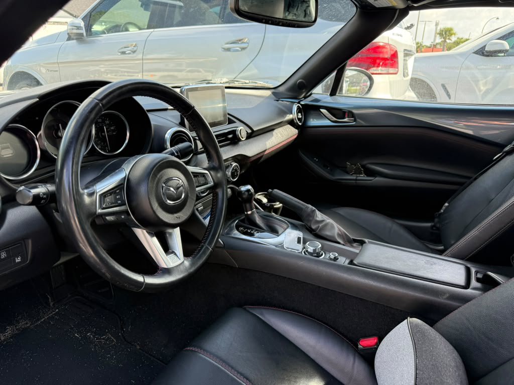Used 2017 MAZDA MX-5 Miata RF Grand Touring RWD image 11