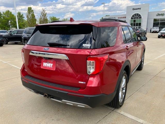 Used 2020 Ford Explorer XLT w/ Equipment Group 202A AWD/4WD image 9