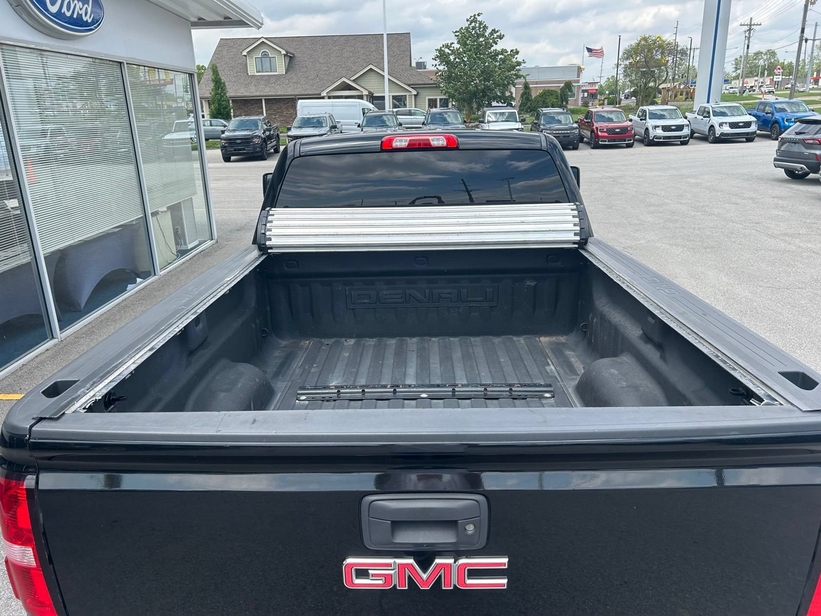 Used 2018 GMC Sierra 2500 Denali w/ Snow Plow Prep Package AWD/4WD image 8