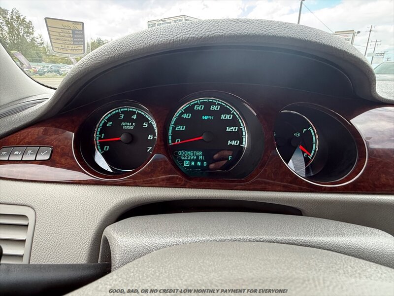Used 2011 Buick Lucerne CXL FWD image 24