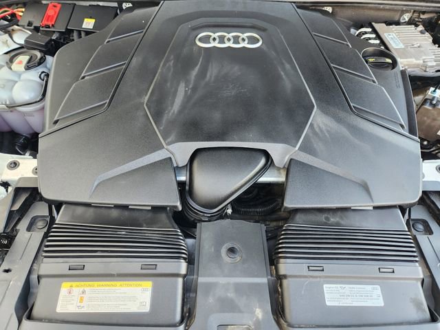 Used 2020 Audi Q7 3.0T Premium Plus w/ Premium Plus Package AWD/4WD image 33