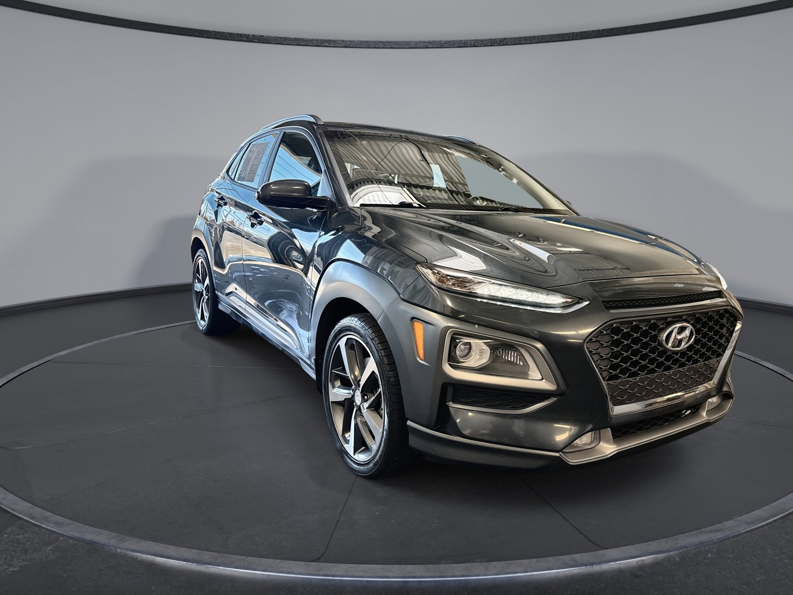 Used 2018 Hyundai Kona Limited image 2
