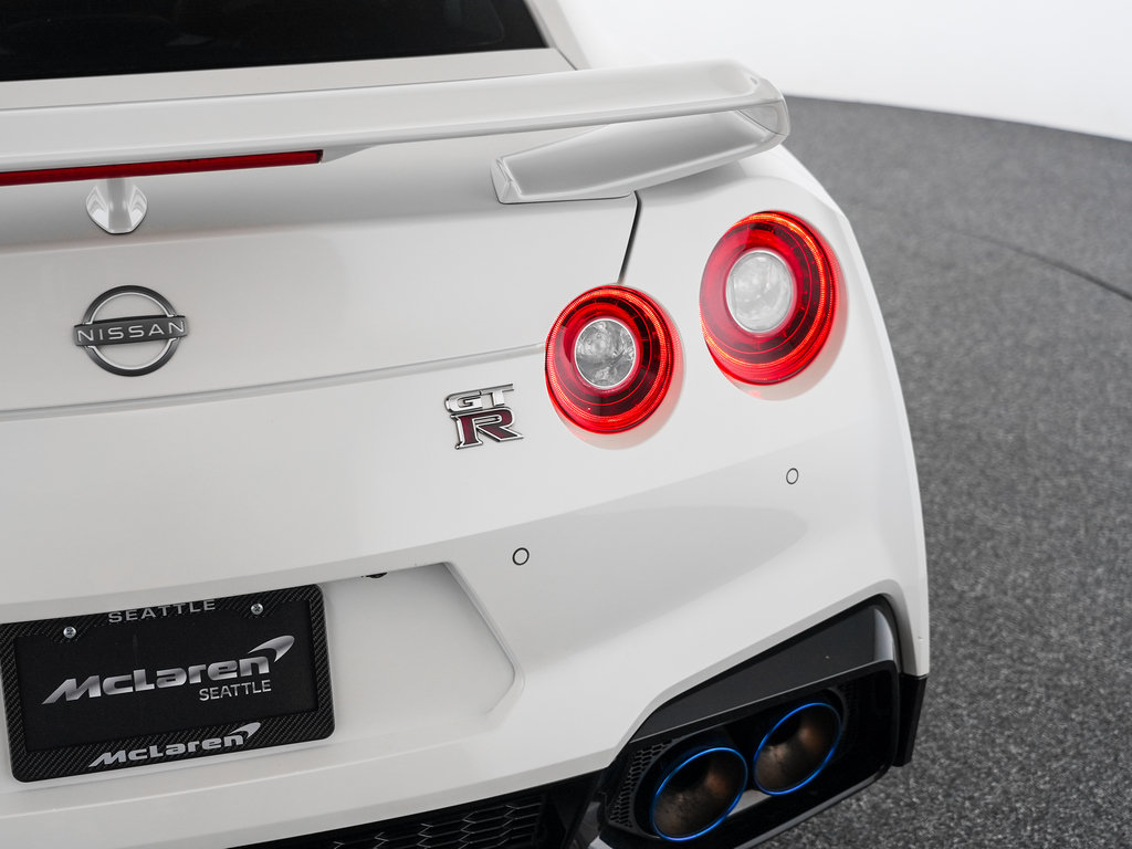 Used 2024 Nissan GT-R Premium w/ Premium Interior Package AWD/4WD image 42