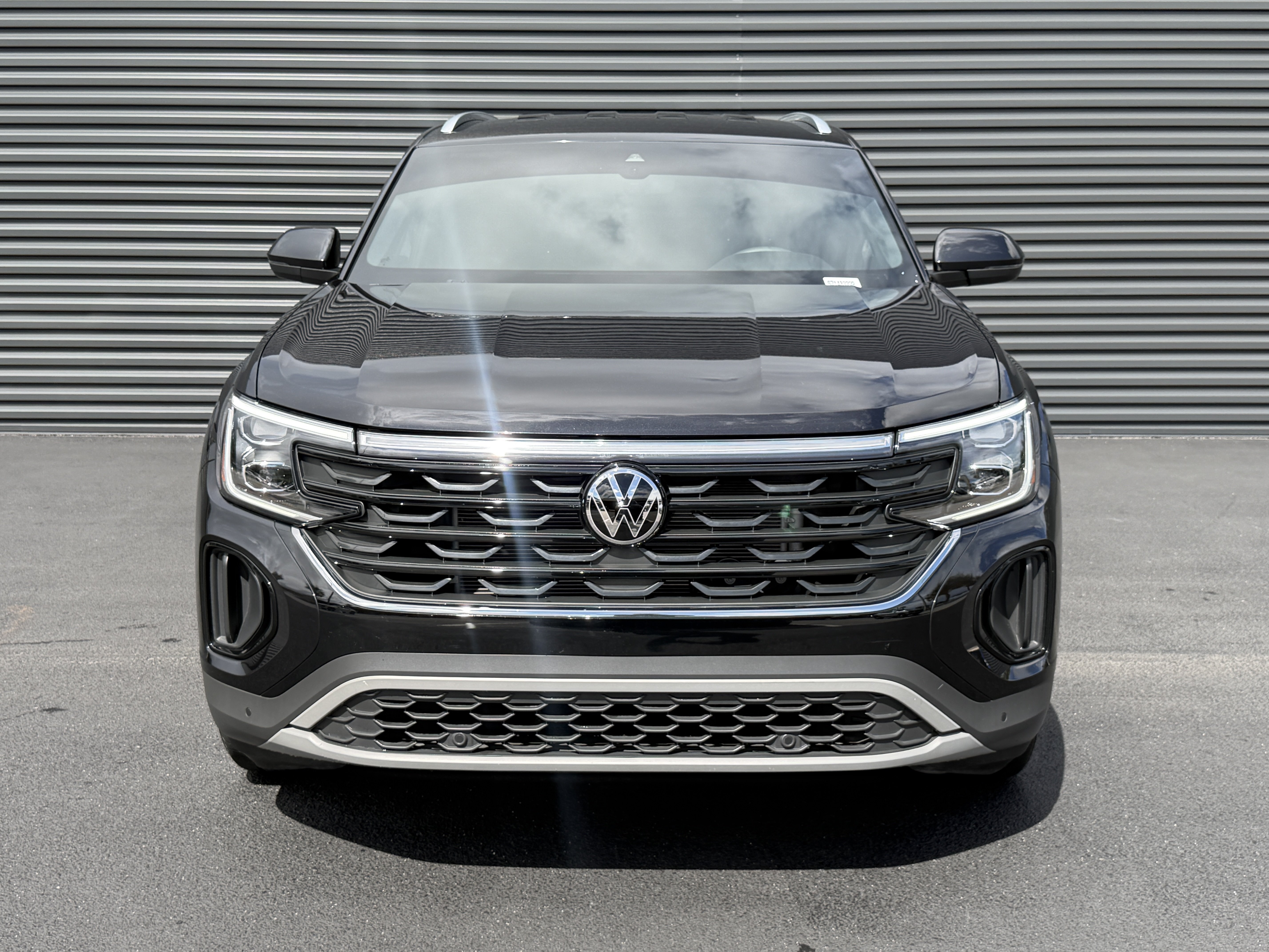 Used 2024 Volkswagen Atlas Cross Sport SE AWD/4WD image 6
