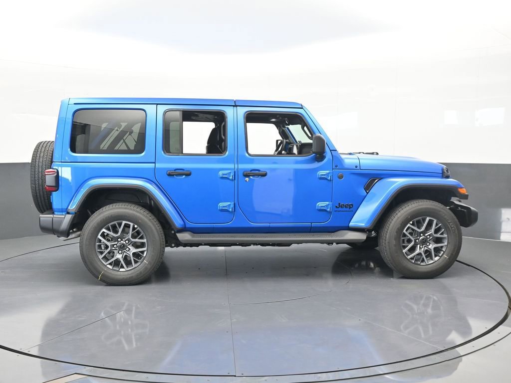 Used 2025 Jeep Wrangler Unlimited Sahara AWD/4WD image 7