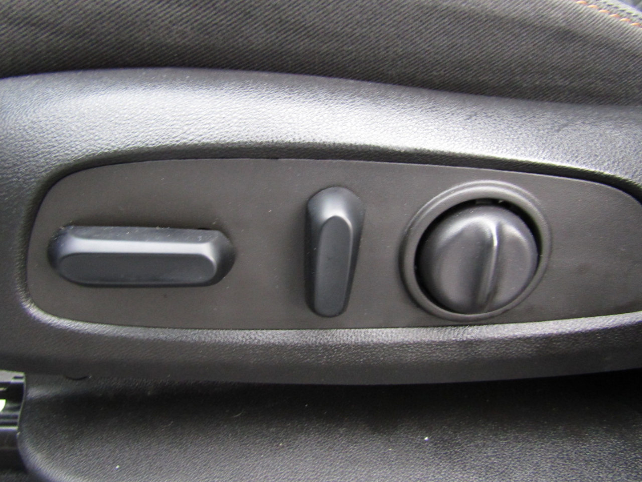 Used 2022 Chevrolet Equinox LT image 12