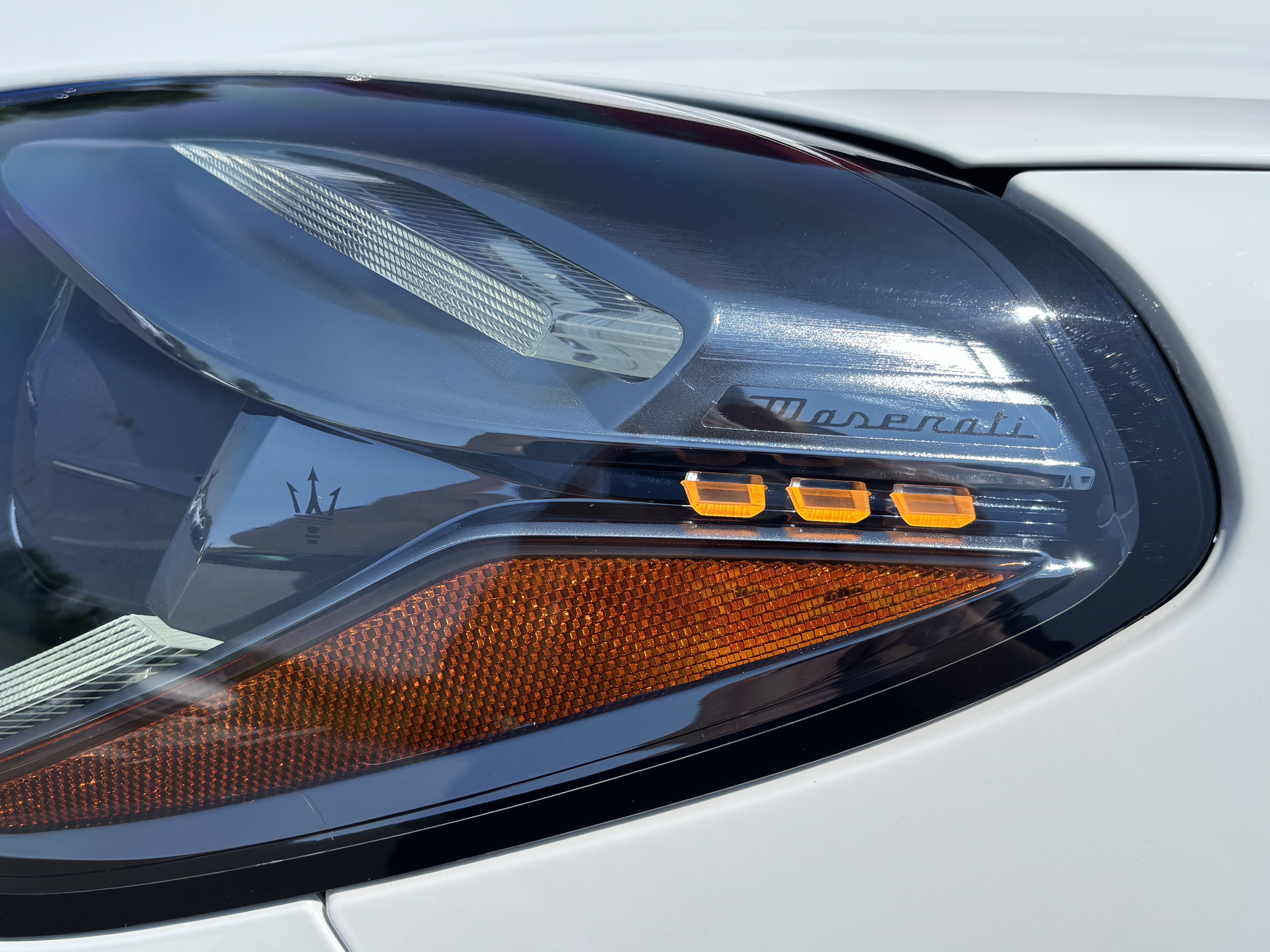 Used 2025 Maserati Grecale Folgore AWD/4WD image 17