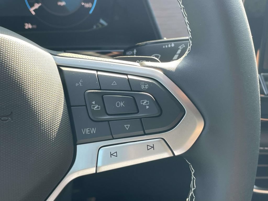 New 2026 Volkswagen Atlas Cross Sport SE FWD image 24
