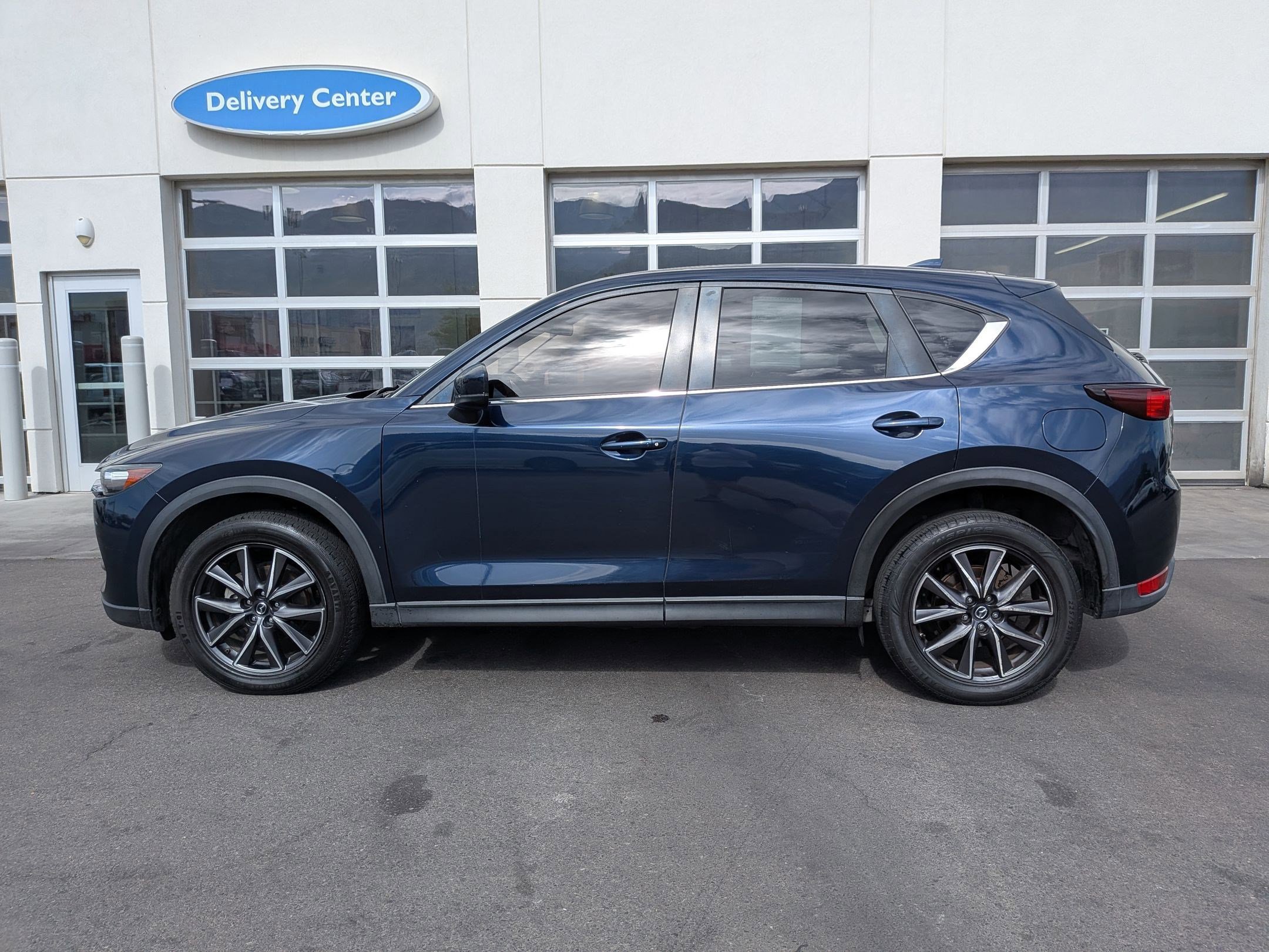 Used 2018 MAZDA CX-5 Touring FWD image 9