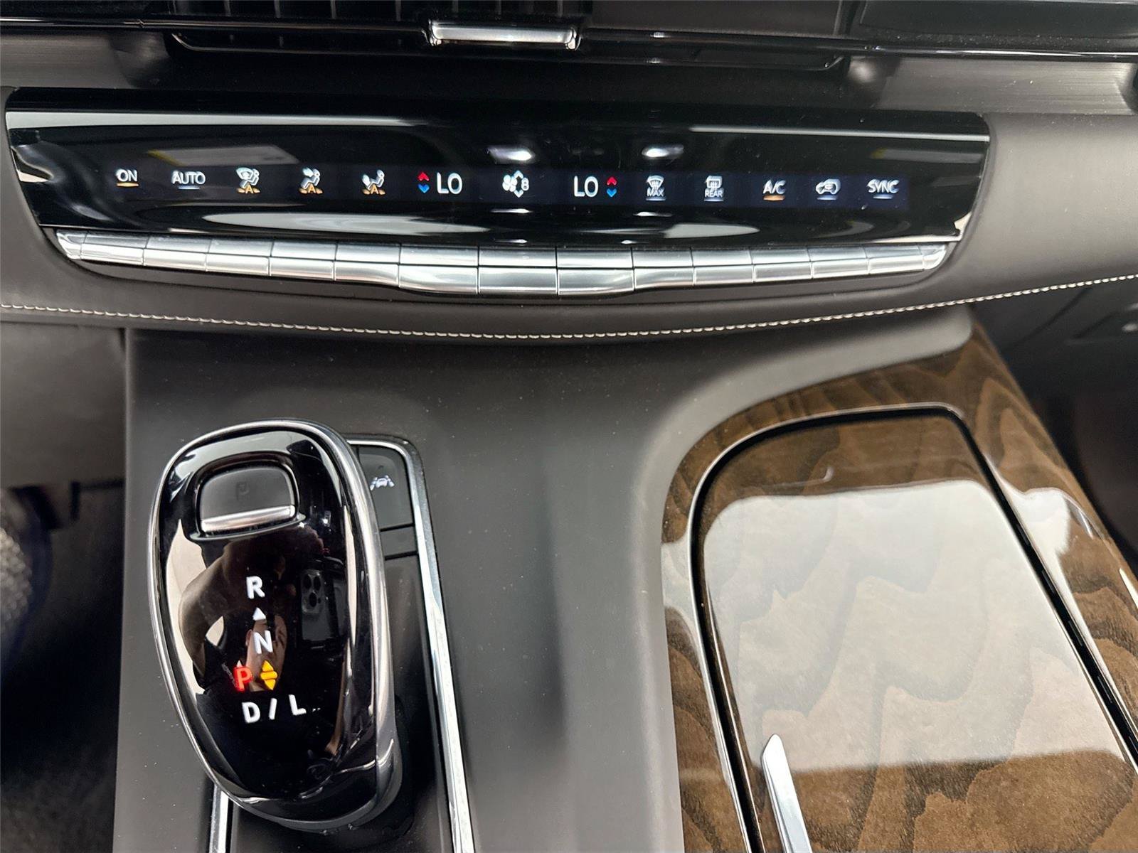 Used 2023 Cadillac Escalade Sport Platinum AWD/4WD image 18