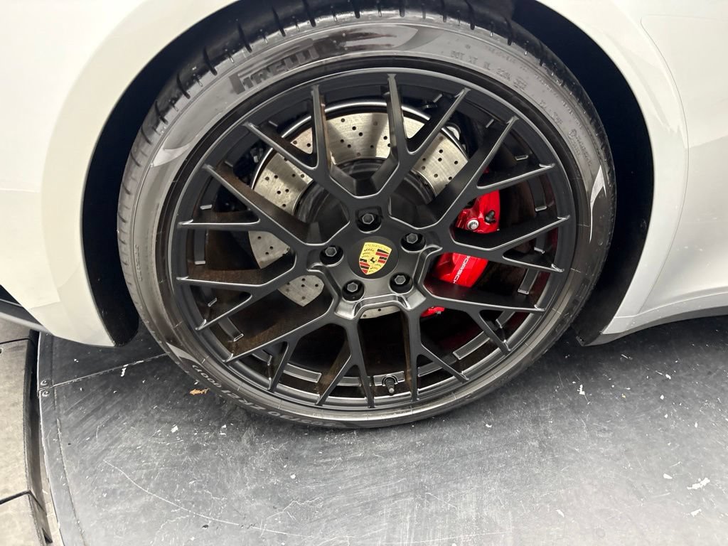 Certified 2024 Porsche 911 Targa 4 GTS AWD/4WD image 16