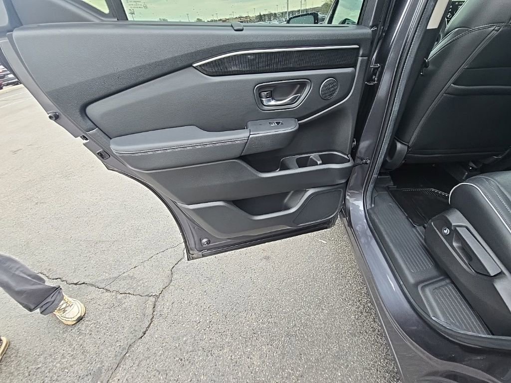 Used 2024 Honda Pilot Elite image 26