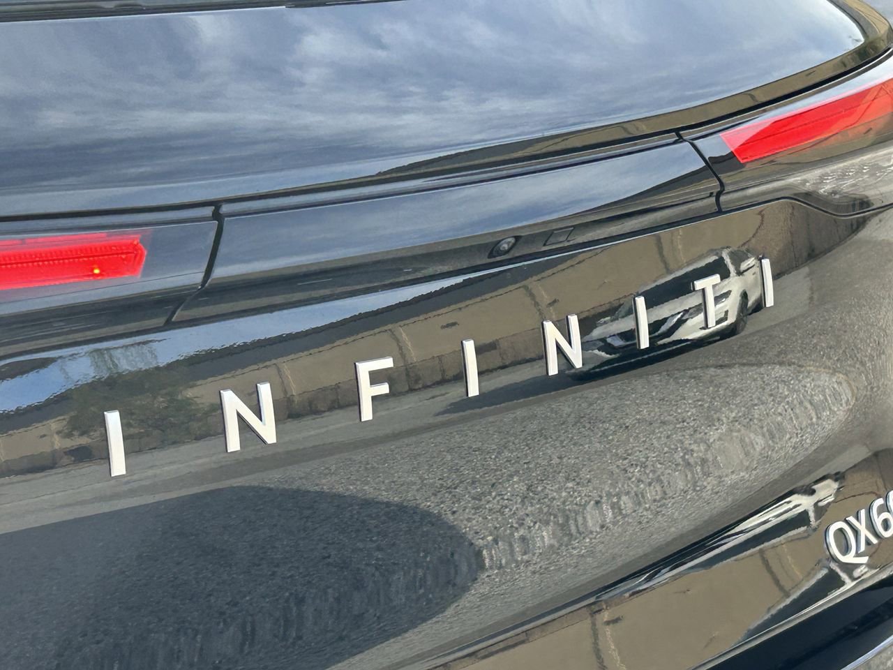Certified 2026 INFINITI QX60 Pure w/ Cargo Package image 5