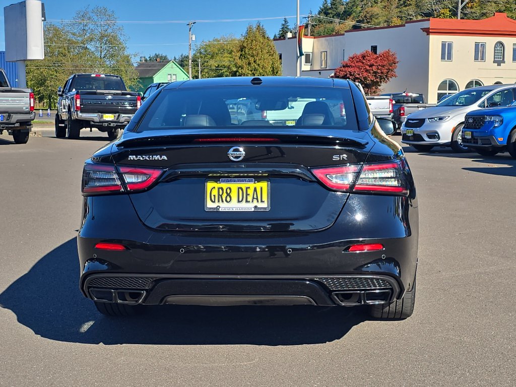 Used 2022 Nissan Maxima SR w/ Sport Mat Group image 8