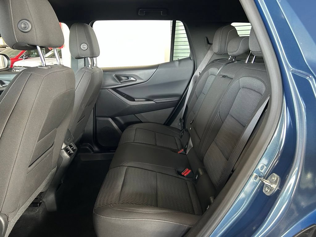 Used 2026 Chevrolet Equinox LT FWD image 40