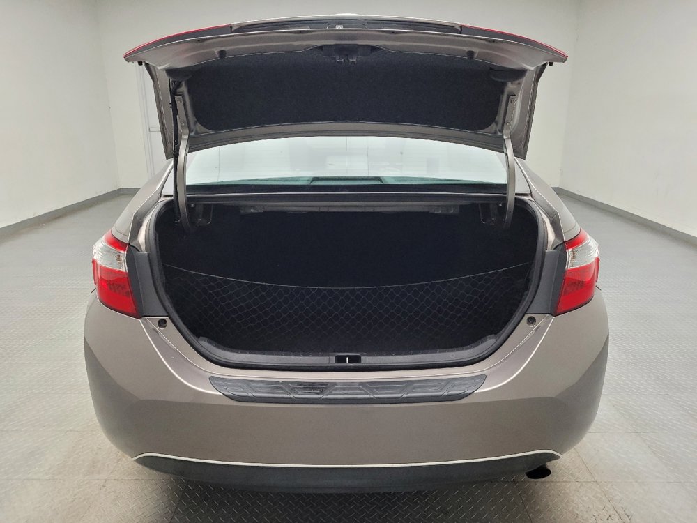 Used 2015 Toyota Corolla LE FWD image 29